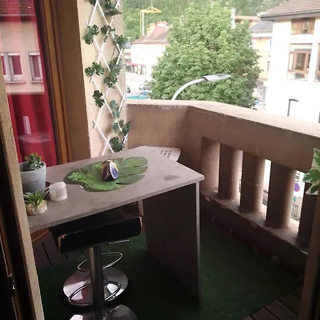 Location T5 100 M2 Cluses
